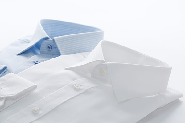 結婚式に着ていくシャツの色は？