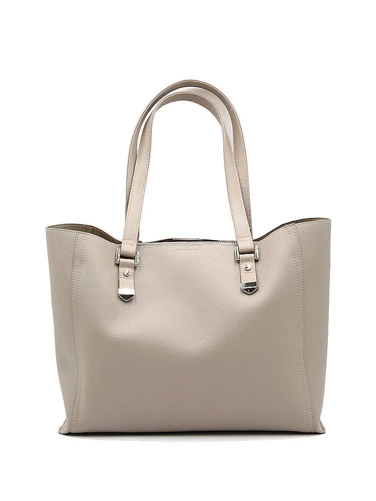 【INDIVI】トートバッグ３層収納持ちやすいブラック/グレージュ通年【レディース】